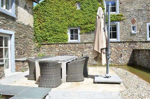 Photo 15 - Cozy Holiday Home in Bièvre with Hot Tub