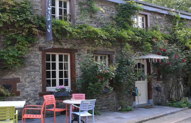 Holiday Home in Bievre Near Town Center - Foto 1