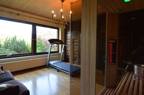 Foto 23 - Elegant Villa in Stavelot With Fitness and Playroom and an Incredible Garden