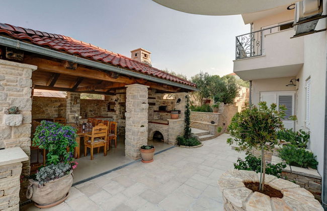 Adorable Apartment in Murter with Hot Tub - Foto 22