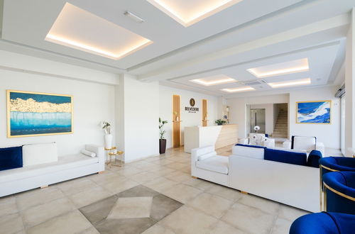 Photo 3 - Belvedere Apartments and Spa