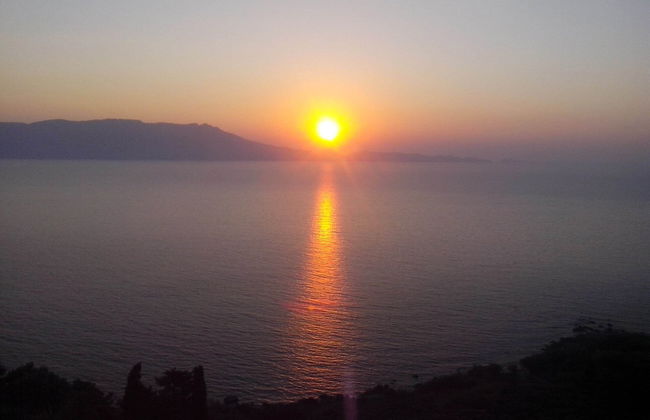 Seaview Studio, 3 Pers Panoramic Seaview in Beautiful Setting, West From Chania - Foto 11