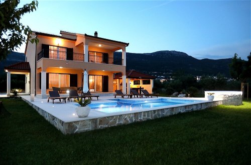 Photo 36 - Luxury Secluded Villa w. Pool, Jacuzzi and Garden