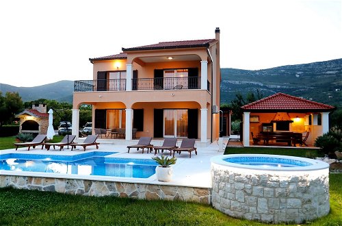 Photo 35 - Luxury Secluded Villa w. Pool, Jacuzzi and Garden