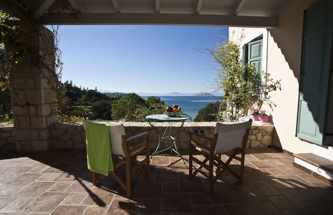 Electra Beachfront Villa - Foto 69