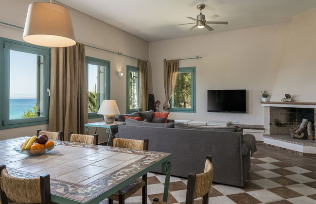 Electra Beachfront Villa - Foto 2