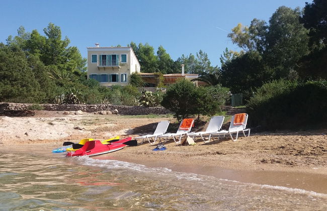 Electra Beachfront Villa - Foto 66