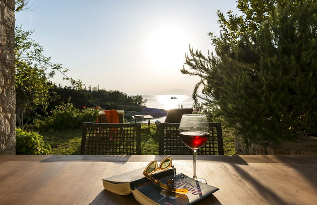 Electra Beachfront Villa - Foto 40