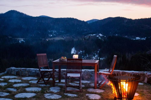 Photo 13 - Comfy Holiday Home in Bunjevci With Hot Tub