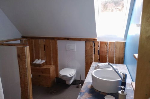 Photo 16 - Comfy Holiday Home in Bunjevci With Hot Tub