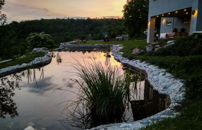 Comfy Holiday Home in Bunjevci With Hot Tub - Foto 1