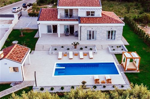 Foto 22 - Splendid Villa With Private Pool, Amazing sea View, Garden With Outside Kitchen