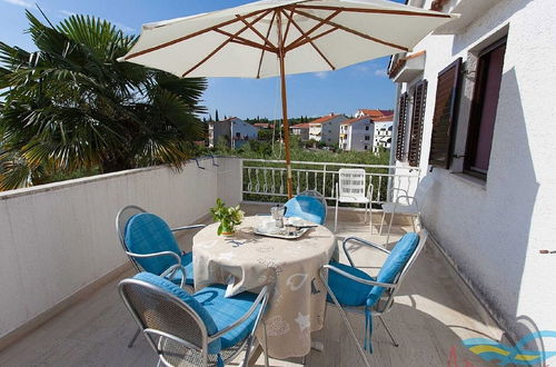 Foto 7 - Nice Apartment With Terrace & Grill