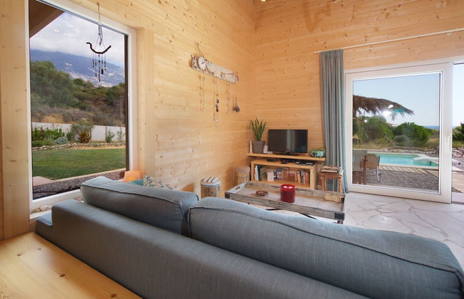 Driftwood Villa - Photo 2