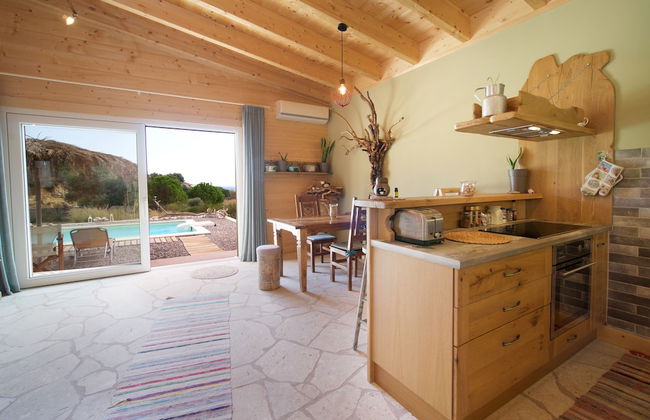 Driftwood Villa - Photo 4