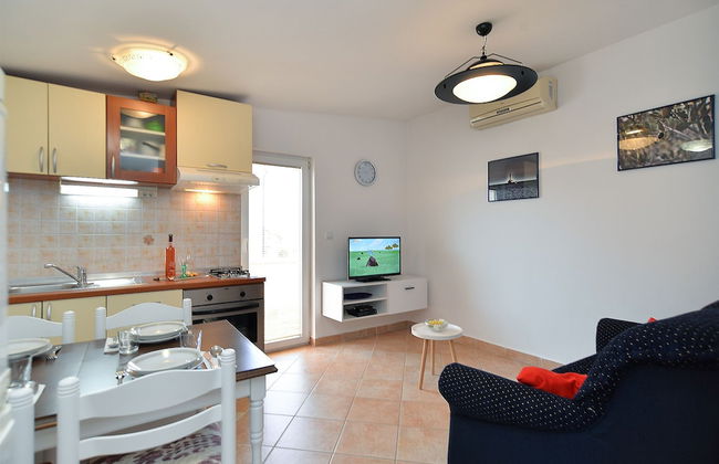 Apartment 1203 - Photo 9