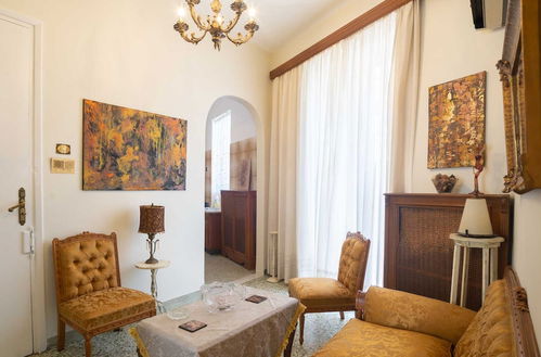 Photo 11 - Classic Central Athinian Apartment