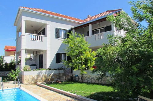 Foto 18 - Villa With Garden and Pool, Supetar, Island Brac