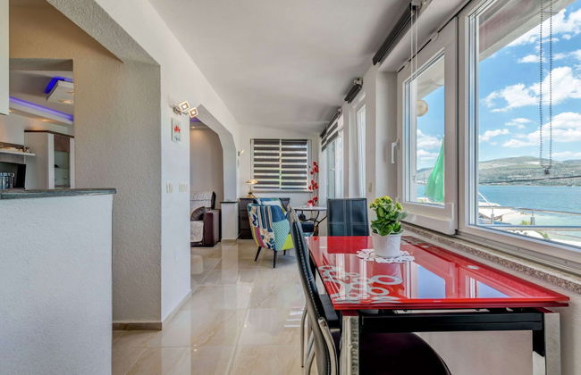 Apartment in Arbanija With Terrace - Foto 17