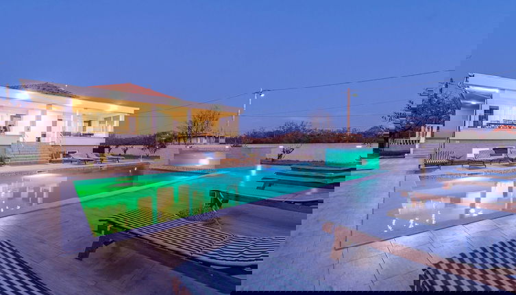 Foto 1 - Holiday Home in Galovac With Pool