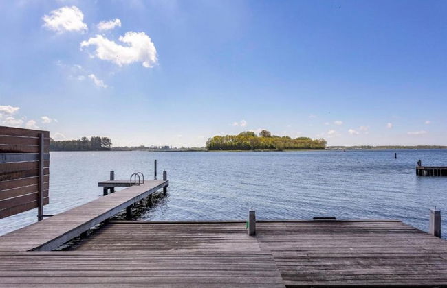 Exclusive Apartment on the Ground Floor Directly Located on the Water - Foto 47