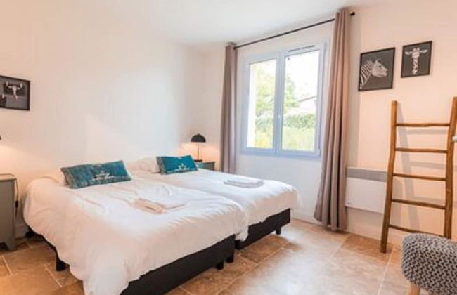 Spacious and Modern Villa With Large Garden and BBQ Area - Foto 10