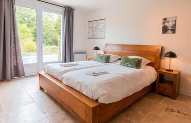 Spacious and Modern Villa With Large Garden and BBQ Area - Foto 11