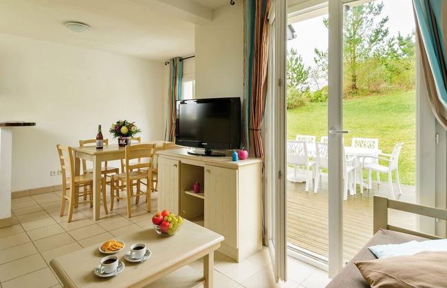 Pleasant Breton Holiday Home Near the bay of Douarnenez - Foto 14
