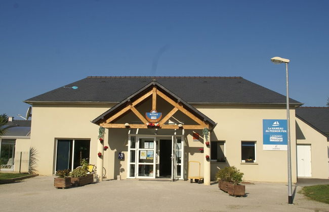 Pleasant Breton Holiday Home Near the bay of Douarnenez - Foto 3