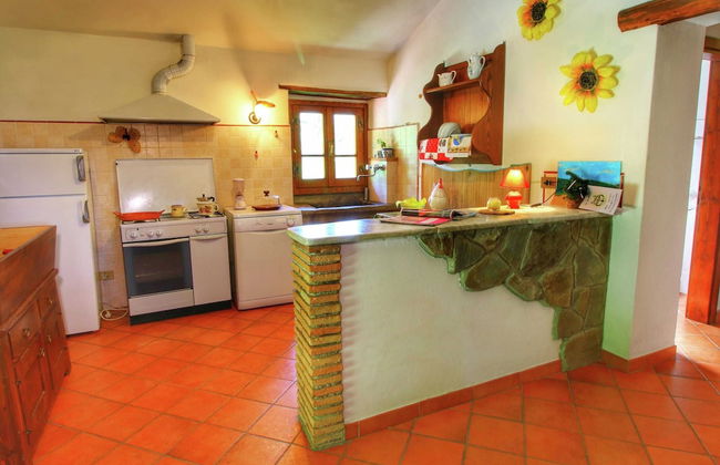 Alluring Farmhouse in Ortignano With Swimming Pool - Foto 22