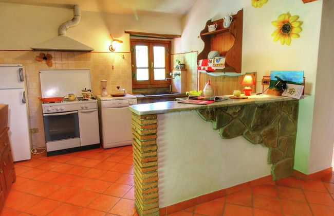 Alluring Farmhouse in Ortignano With Swimming Pool - Foto 18
