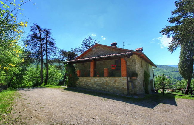 Alluring Farmhouse in Ortignano With Swimming Pool - Foto 38