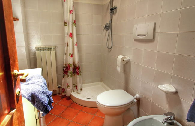 Alluring Farmhouse in Ortignano With Swimming Pool - Foto 48