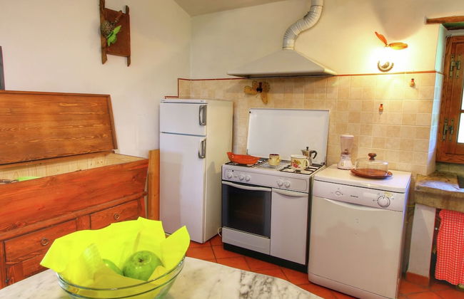 Alluring Farmhouse in Ortignano With Swimming Pool - Foto 15