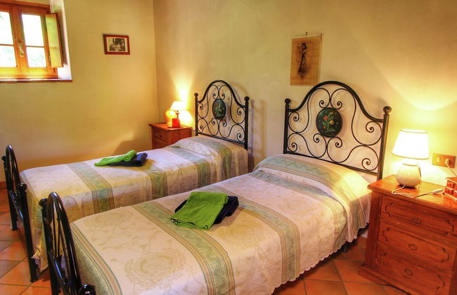 Alluring Farmhouse in Ortignano With Swimming Pool - Foto 5