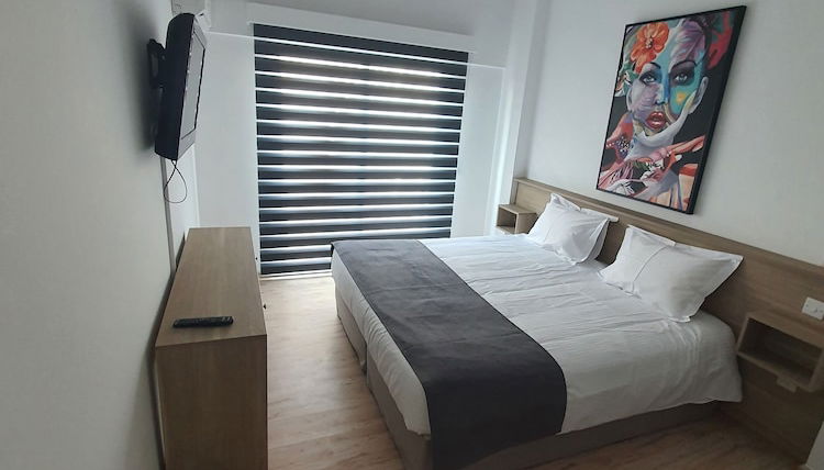 Foto 1 - LARNACA BAY SUITES
