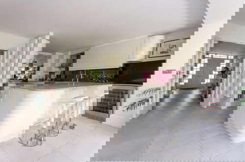 Foto 13 - Somerset Square by Onefinestay
