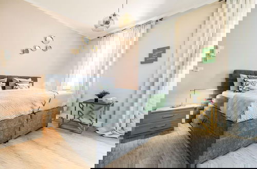 Photo 17 - Modern Apartment With Terrace