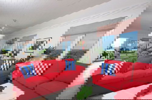 Foto 11 - Tropical Escape: Exclusive Villa With Panoramic Ocean Vistas