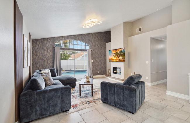 Fascinating Private Pool and Game-room, Near Disney!! - Foto 14