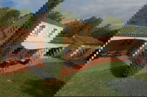 Foto 32 - House in Montfort-sur-argens With Garden