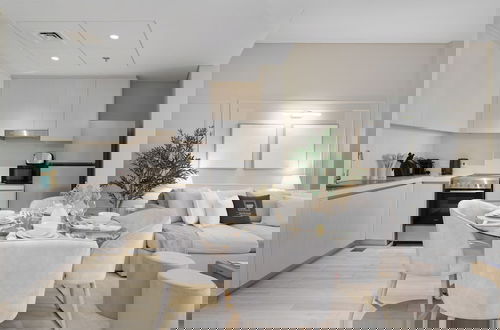 Foto 5 - Maison Privee - Exquisite Living with Scenic Canal Vws on Yas Island