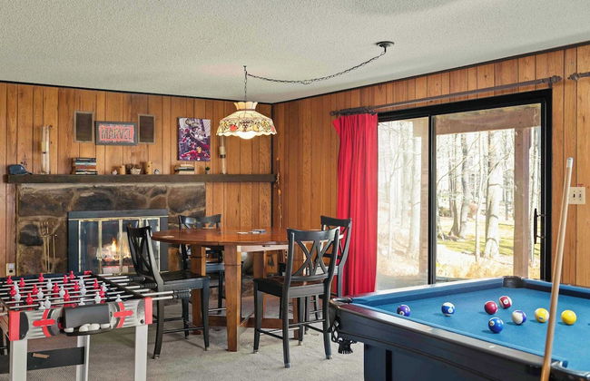 Mountain Magic by Avantstay Firepit + Game Room - Pool Table, Foosball - Foto 21