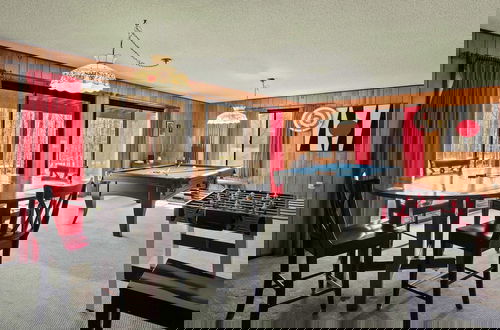 Foto 23 - Mountain Magic by Avantstay Firepit + Game Room - Pool Table, Foosball