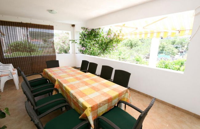 Spacious Beachfront Apartment Ciovo - Foto 8