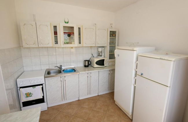 Spacious Beachfront Apartment Ciovo - Foto 6