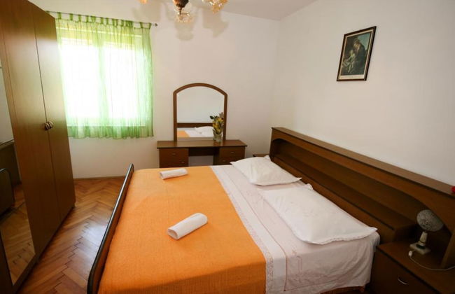 Spacious Beachfront Apartment Ciovo - Foto 2