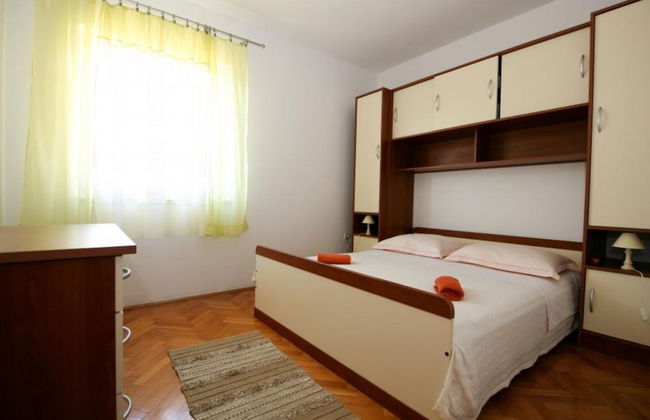Spacious Beachfront Apartment Ciovo - Foto 5