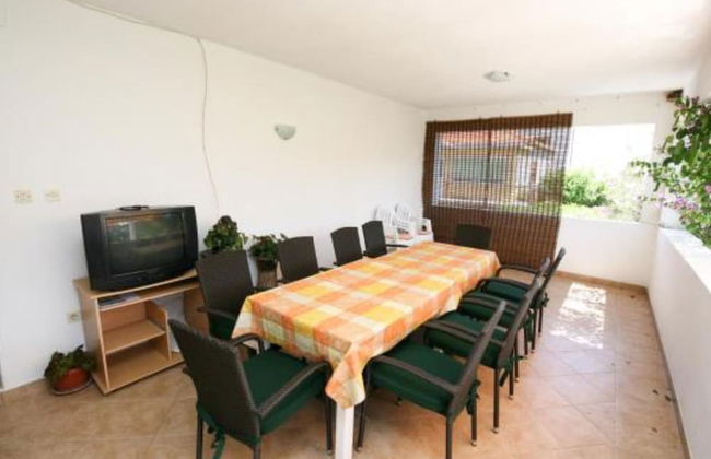 Spacious Beachfront Apartment Ciovo - Foto 7