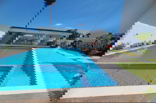 Foto 13 - Bello con piscina